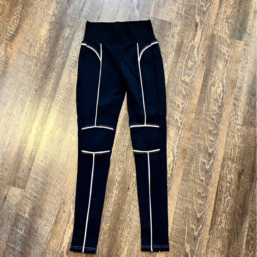 Maniere De Voir black silver trim leggings Size 8